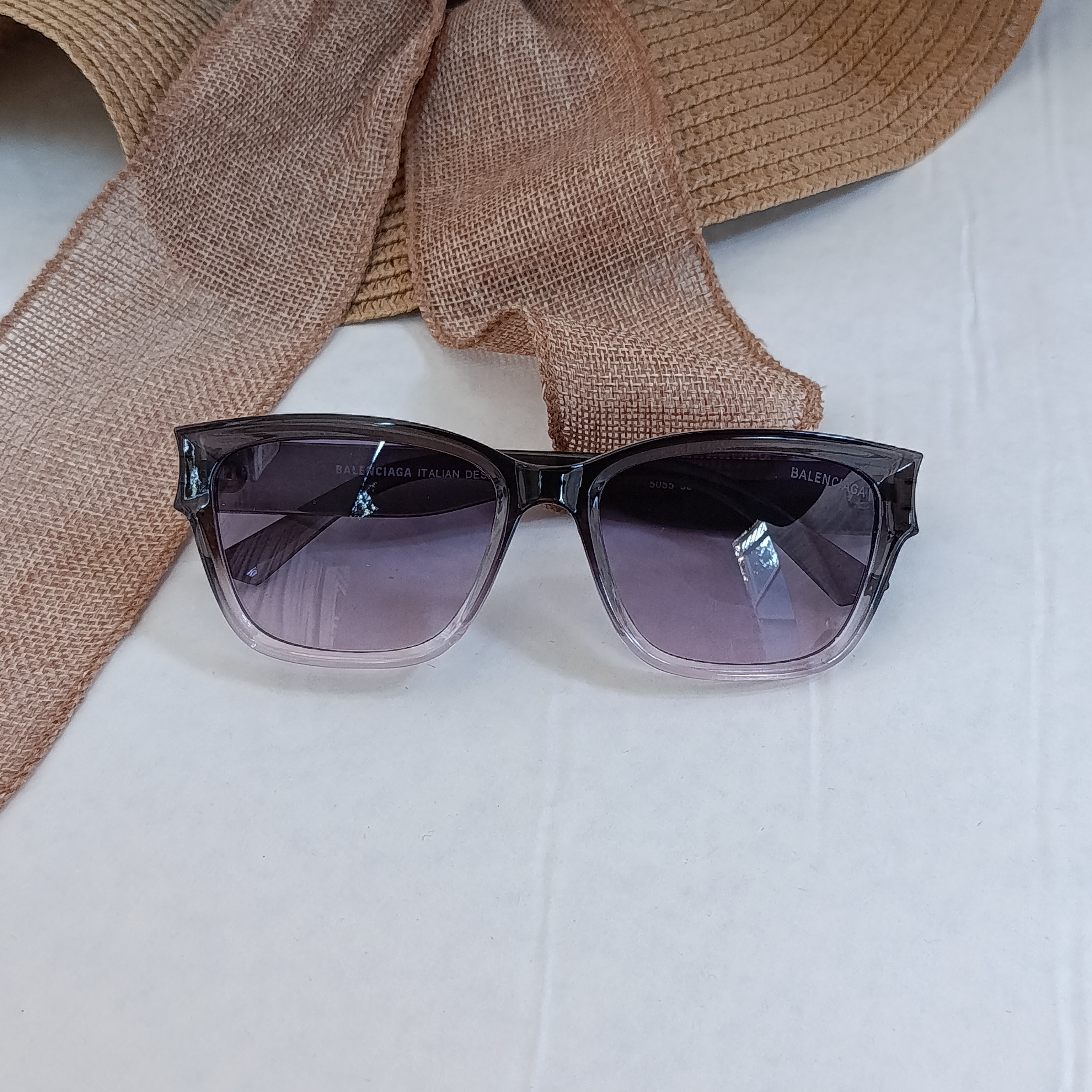عینک آفتابی زنانه BALENCIAGA